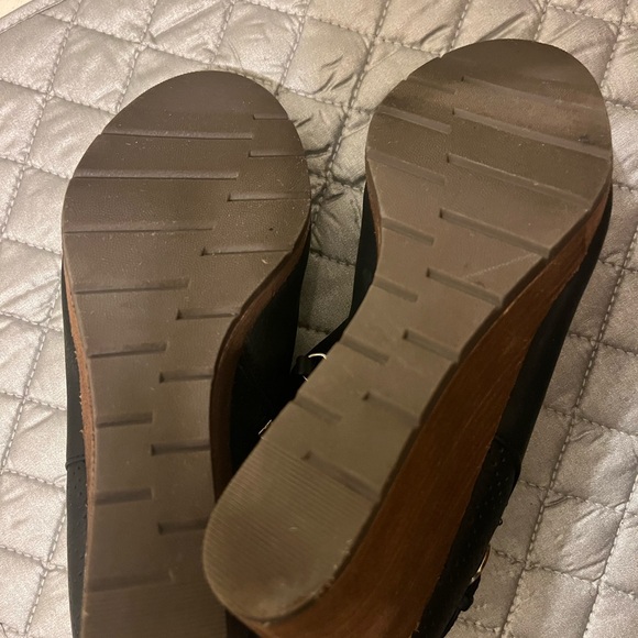 Dr. Scholl’s Wedge Bootie - Picture 4 of 7